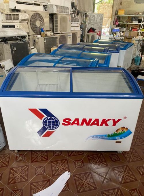 tu dong kinh cong sanaky 550l