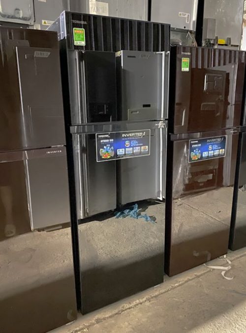 tu lanh toshiba 330l inverter gr ag39bz cu gia bao nhieu